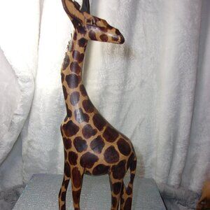 H-208 HAND CARVED WOODEN GIRAFFE FROM KENYA